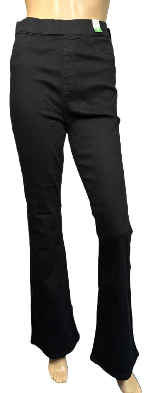 CELEBRITY PINK Curvy Pull-On Flare-Hem Jeans